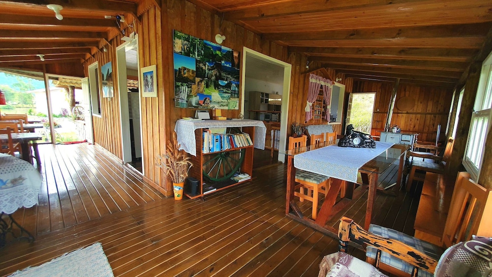 Honeymoon Cabin, Lake View photo 2