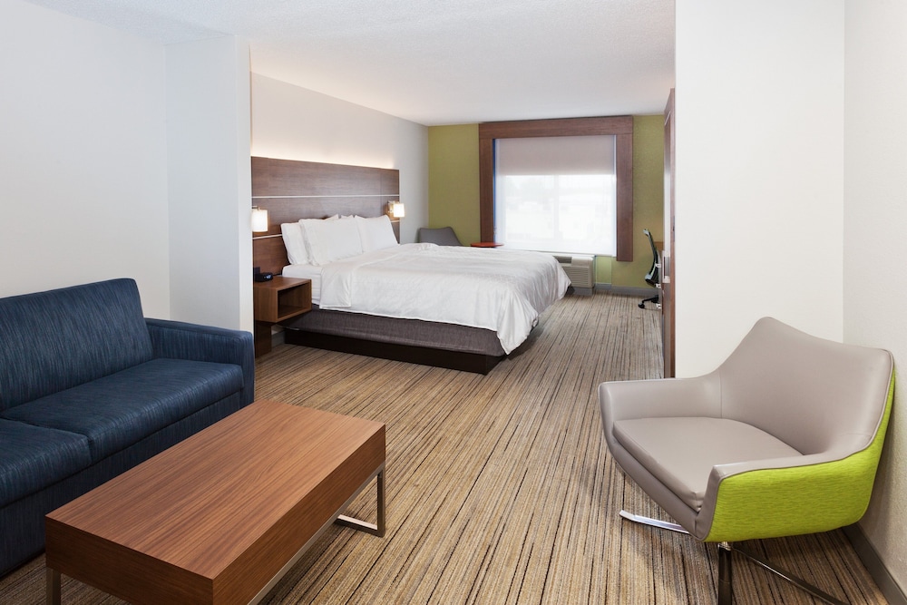 Suite, 1 King Bed, Accessible (Mobility Tub) - Photo 4