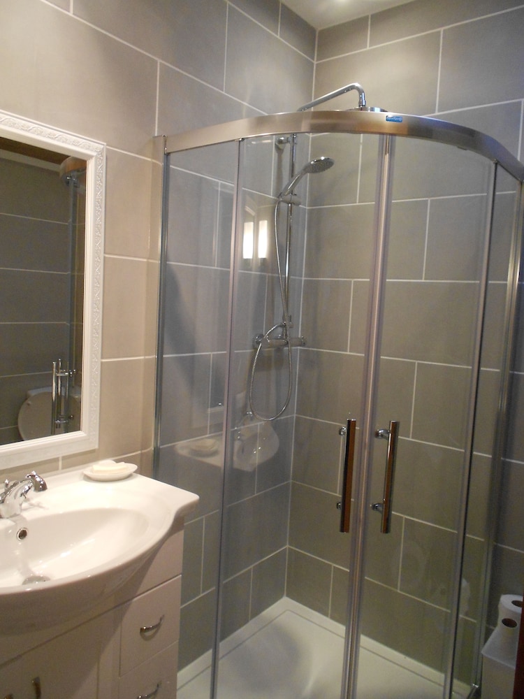 Deluxe Double Room, 1 King Bed (Trispen) photo 3