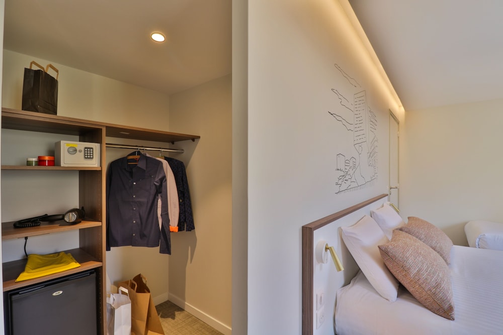Superior Quadruple Room - Photo 6