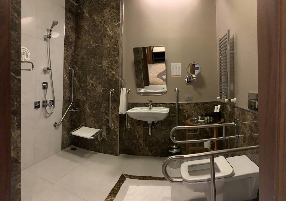 Deluxe Double Room, 1 King Bed, Balcony, Mountain View (Disable)