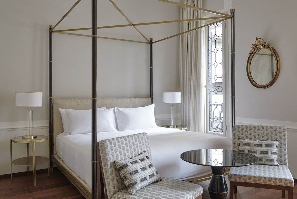 Deluxe Room (Corte Moise)
