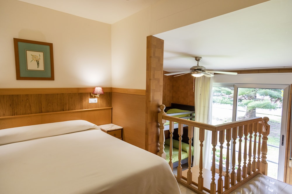 Family Quadruple Room - Photo 1