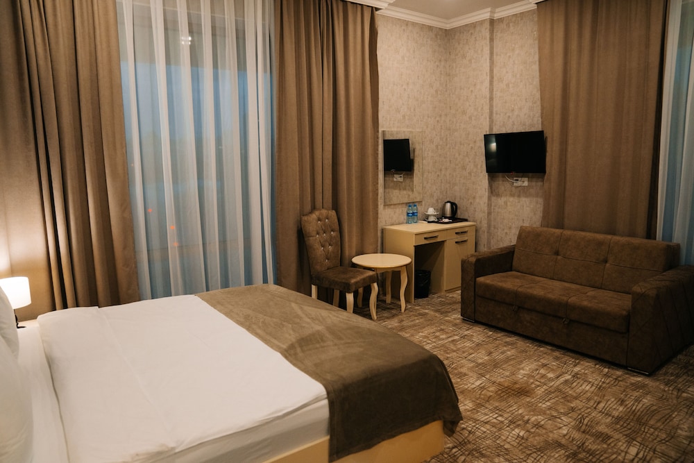 Standard Double Room, 1 King Bed, Non Smoking - Photo 14