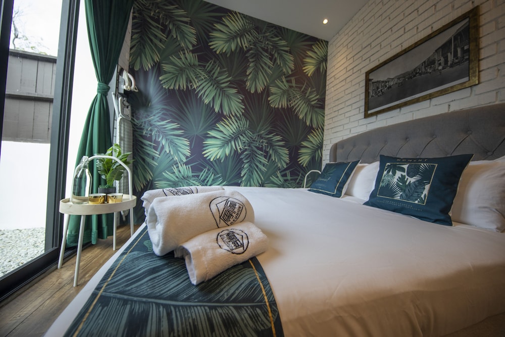 Room, Garden View - Photo 22