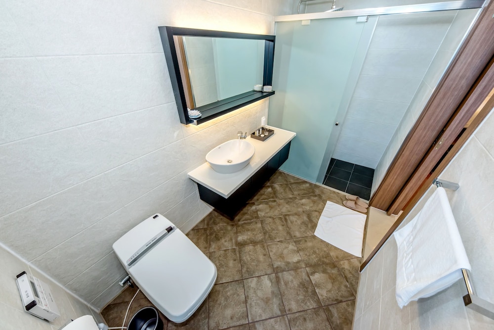 Deluxe Terrace with Jetted Tub photo 2