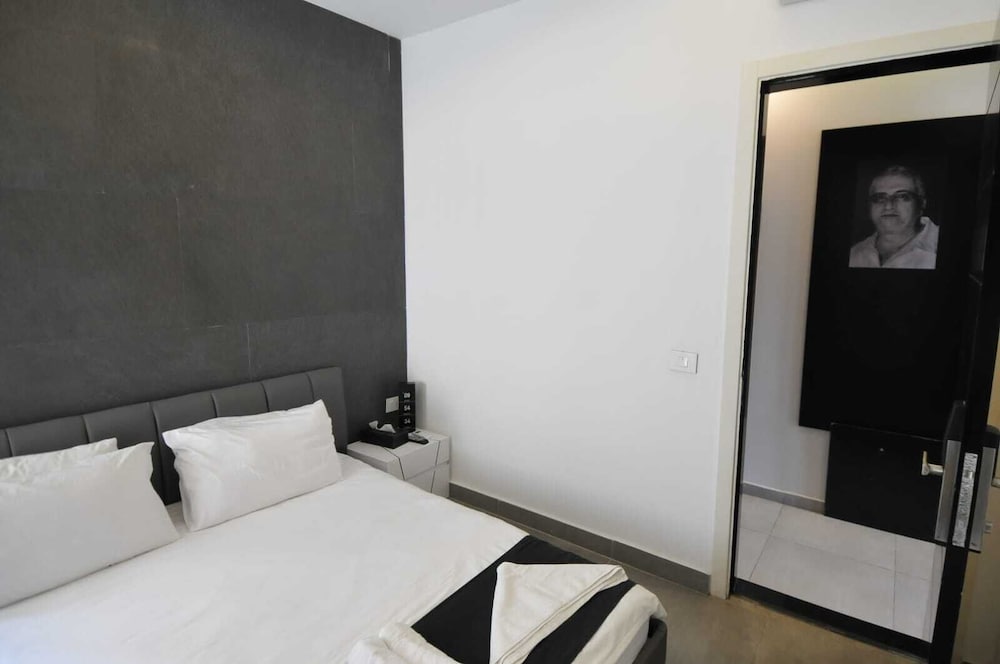 Basic Room, 1 Queen Bed (Room No 2) photo 3