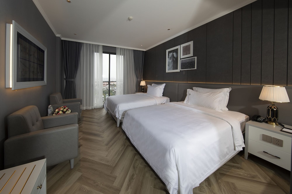 Deluxe Twin Room, Hill View - Photo 4