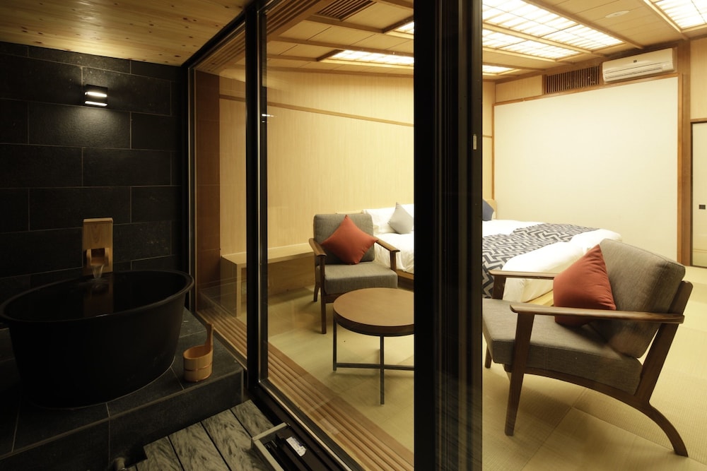 Japanese Twin Room with Open Air Bath, Sukiyaki Dinner Included, Non Smoking photo 2