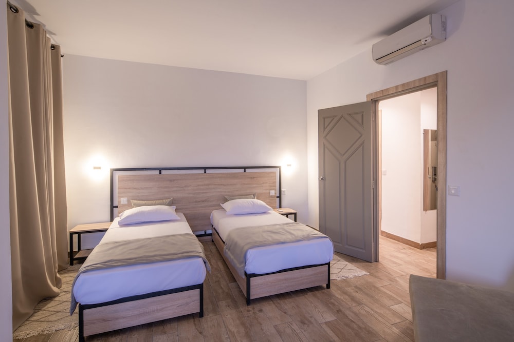 Standard Room photo 2