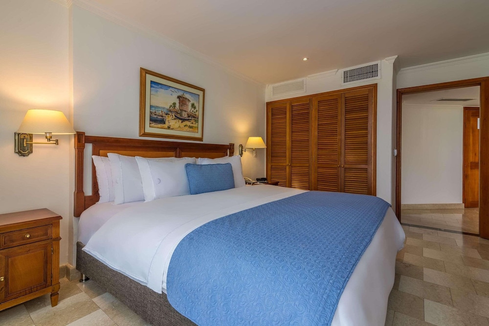 Suite, 2 Bedrooms, Non Smoking, Ocean View photo 1