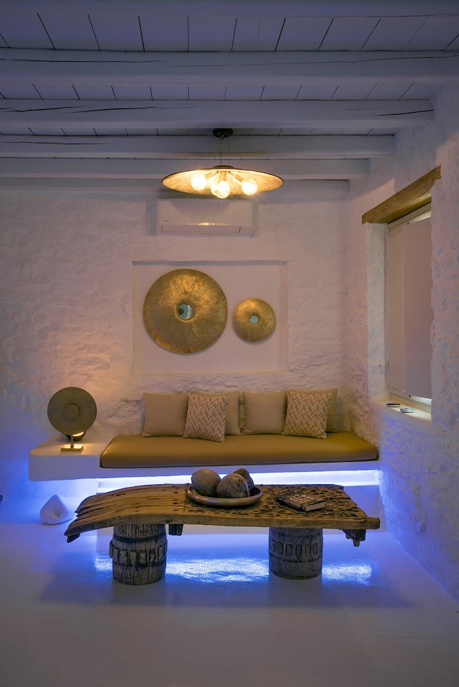 Deluxe Villa, 2 Bedrooms, Non Smoking, Poolside photo 2