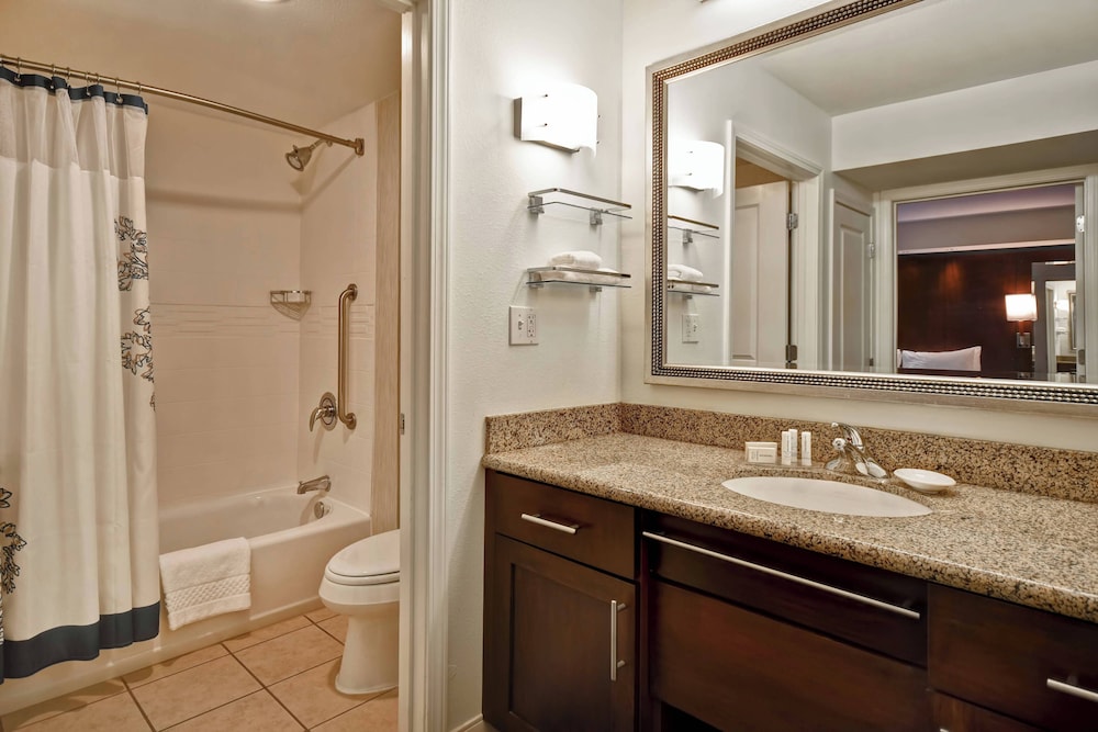 Suite, 2 Bedrooms (Pure) - Photo 6