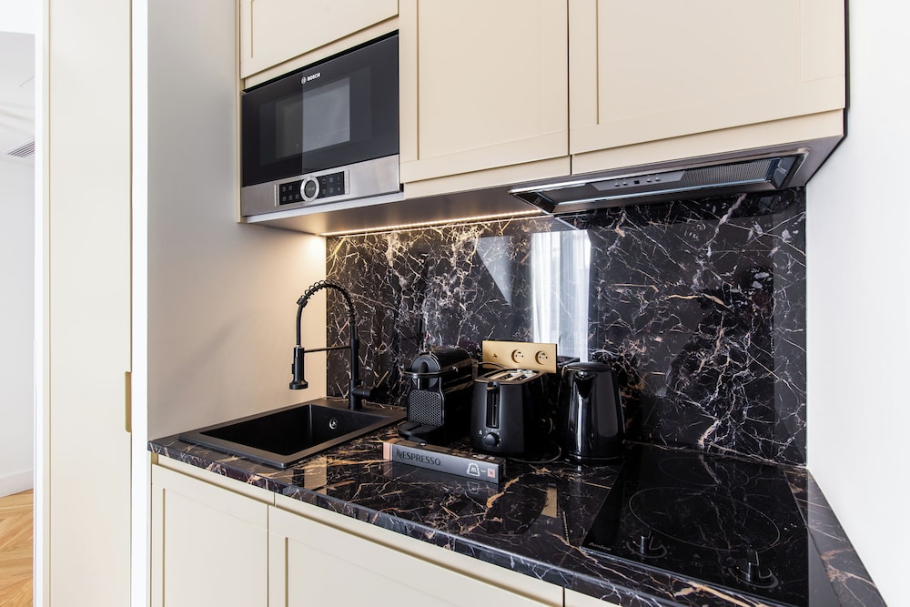 Executive Apartment, 3 Bedrooms, Balcony, City View