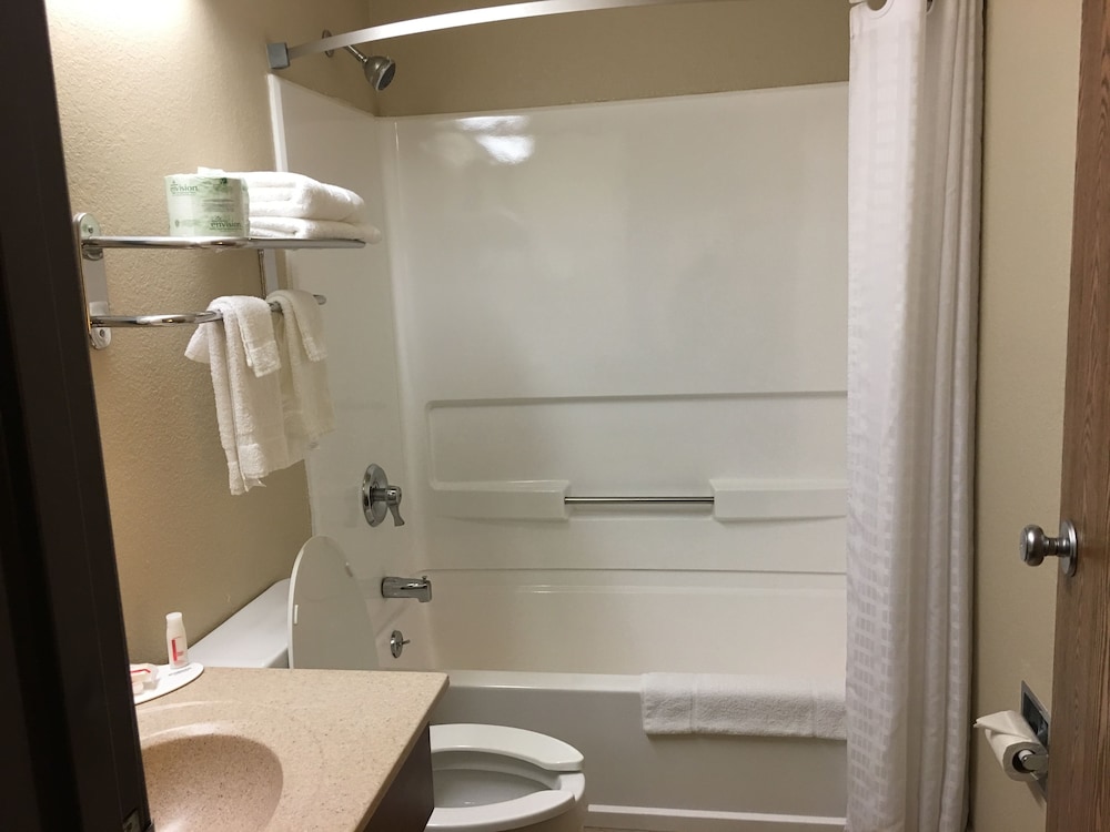 Room, 1 Queen Bed - Photo 2