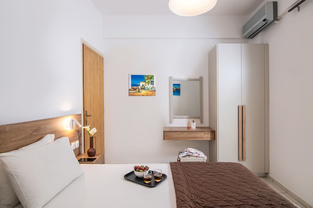 Superior Triple Room photo 3