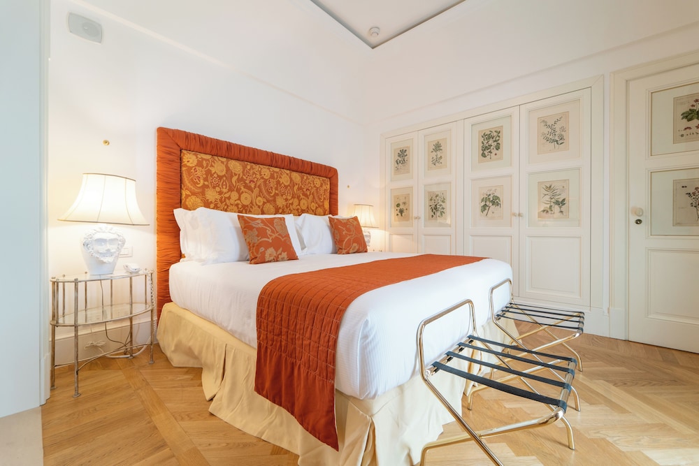 Luxury Suite, 2 Bathrooms, Park View - Photo 3