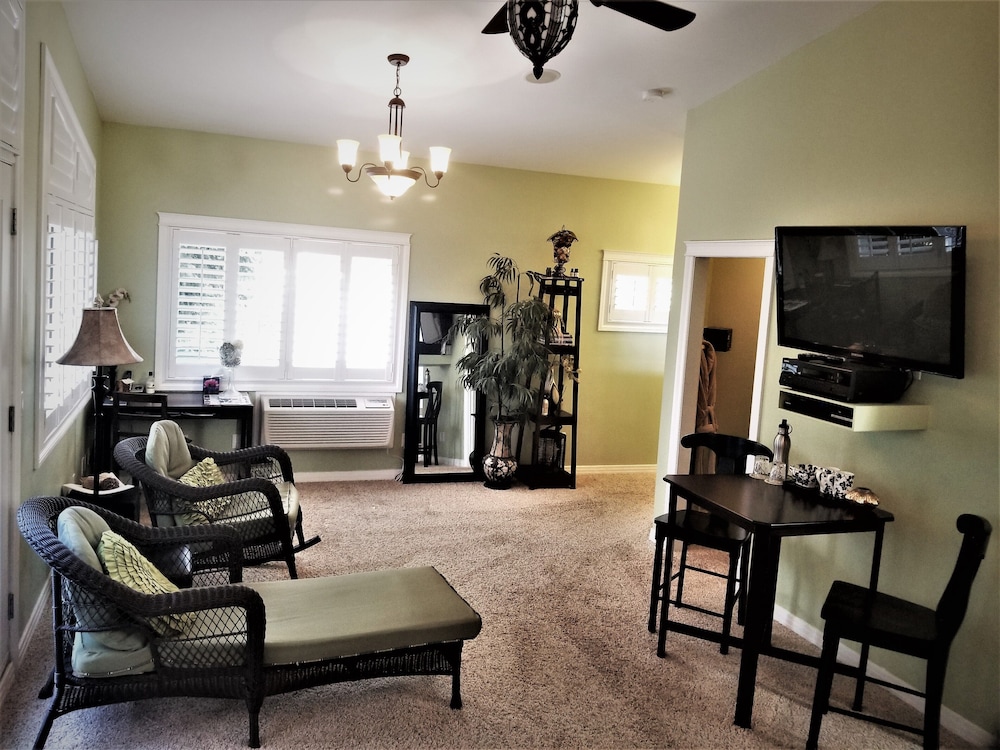 Luxury Suite