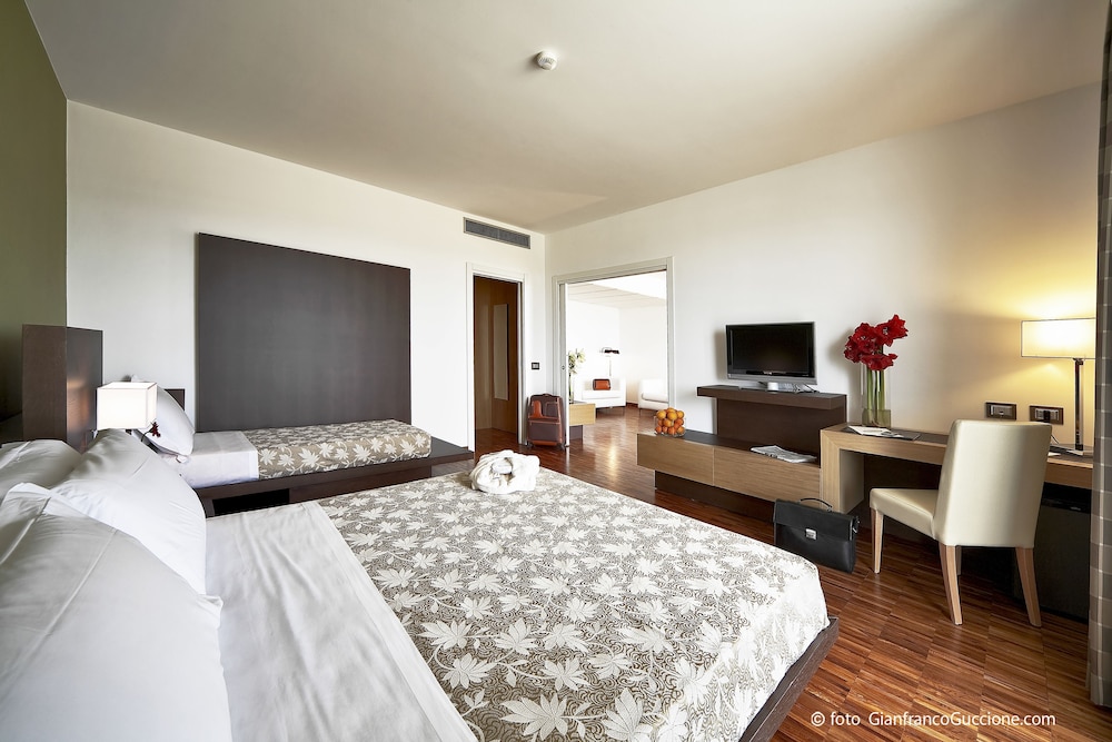 Suite - Photo 4