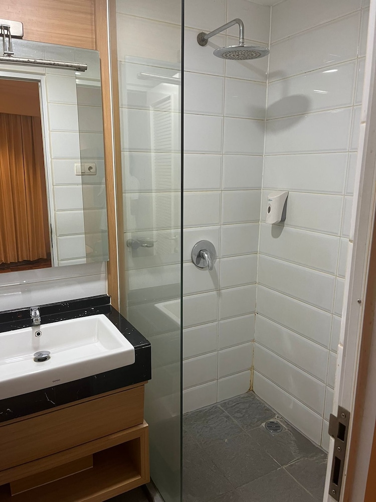 Deluxe Room, 1 Bedroom - Photo 3