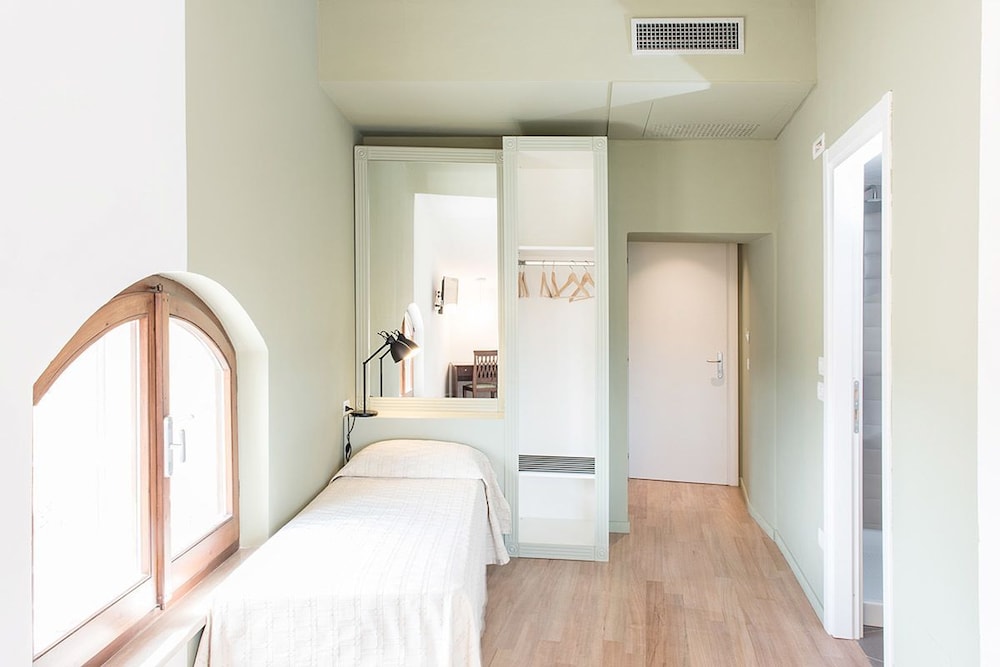 Panoramic Triple Room photo 2