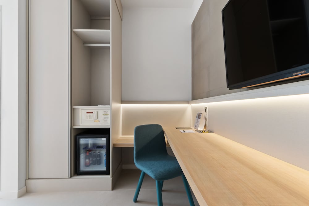 Deluxe Room (with tea facilities) photo 3