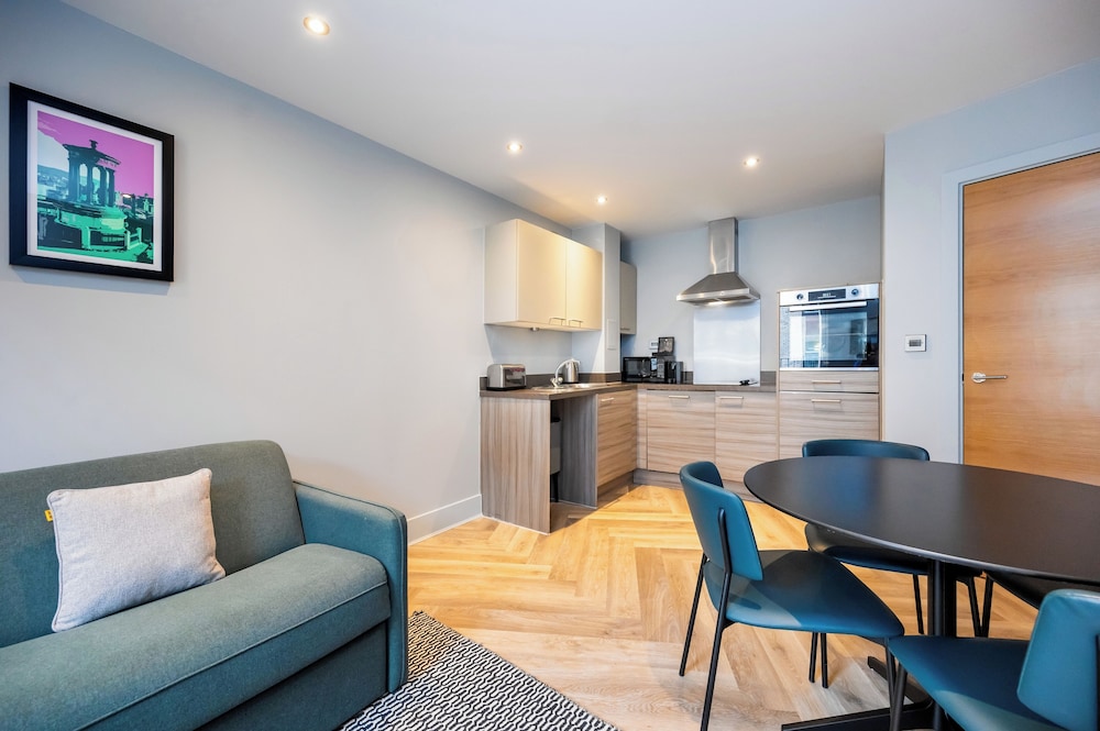 Standard Apartment, 2 Bedrooms (Open Plan) thumbnail 5