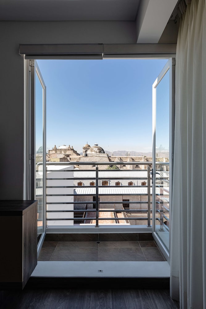 Room, 2 Twin Beds, Refrigerator (Scenic View) - Photo 1