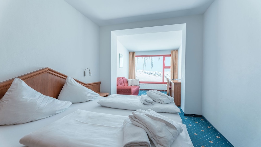 Classic Double Room, Mountain View