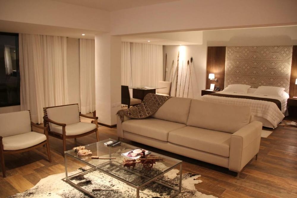 Deluxe Room - Photo 5