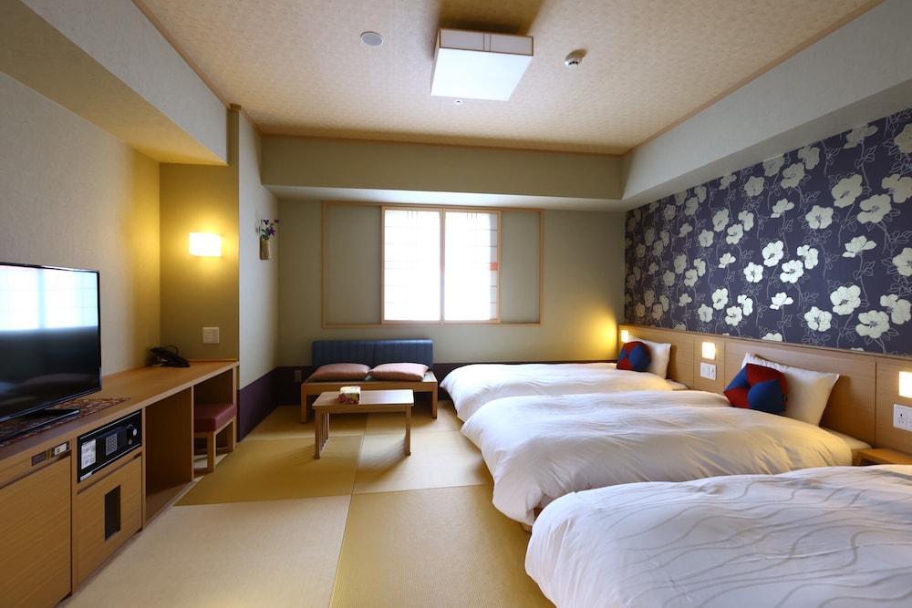 Moderate Triple Room,  Non Smoking - Photo 3