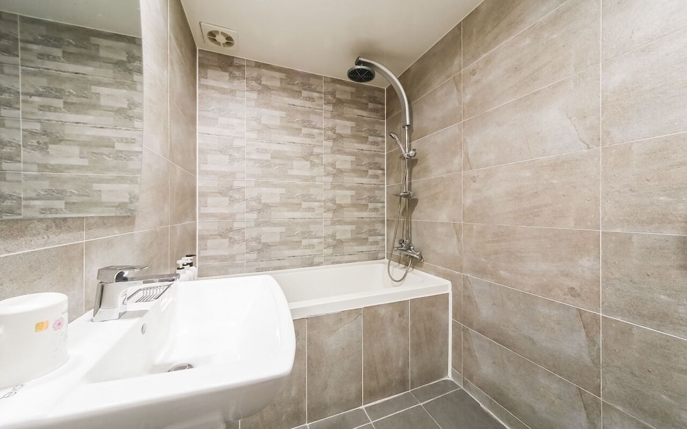 Standard Room - Photo 7