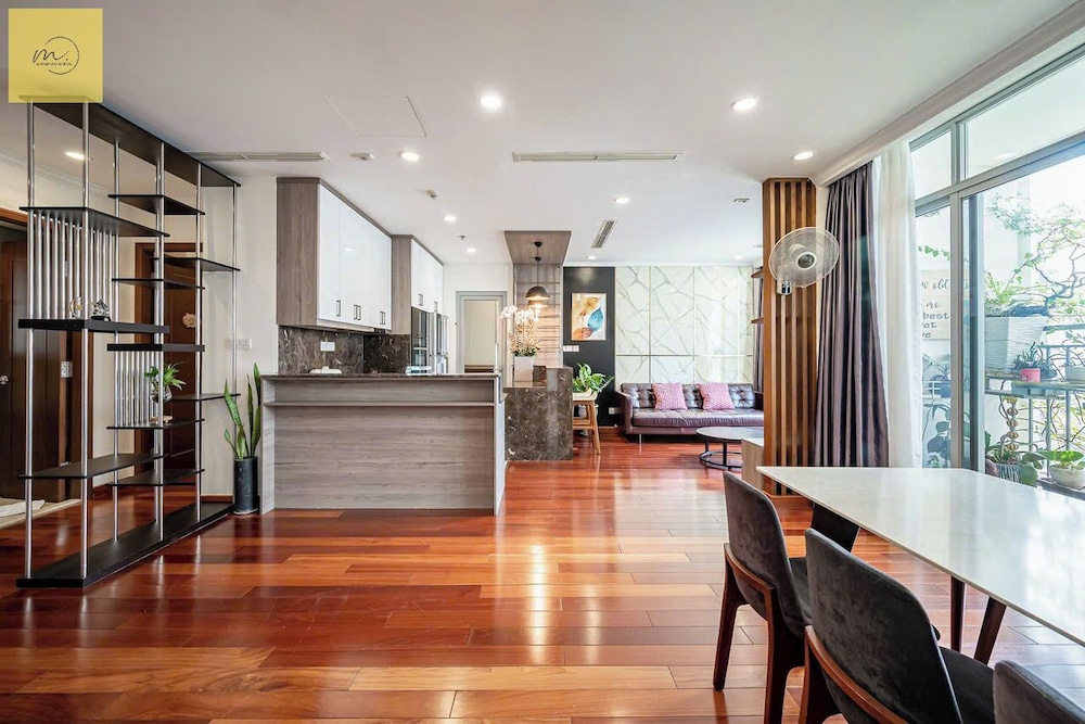 Presidential Apartment, 2 Bedrooms, Balcony, City View