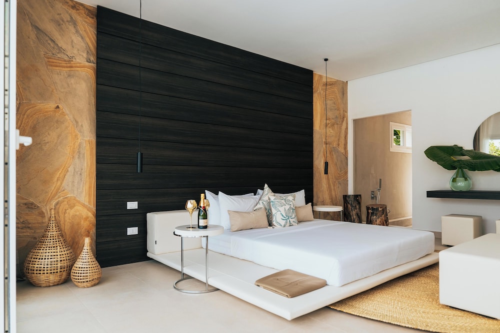 Ycona Signature Beach Front Villa