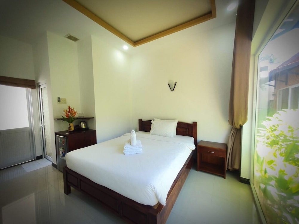 Standard Double Room Single Use, 1 Queen Bed, Garden View - Photo 4