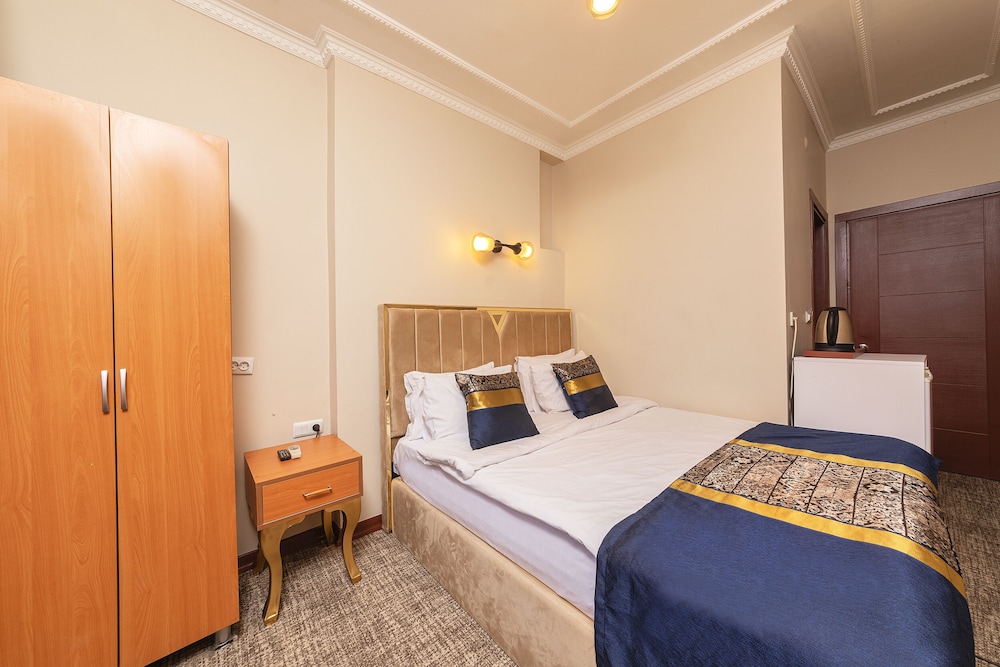 Basic Double or Twin Room photo 3