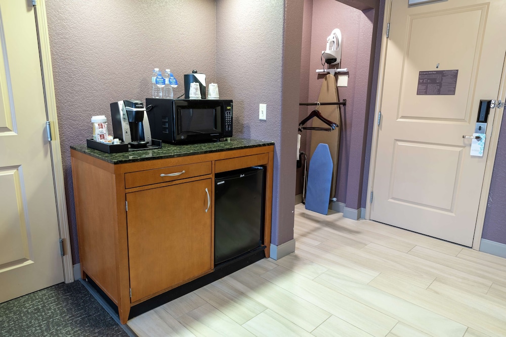 Room, Accessible - Photo 5