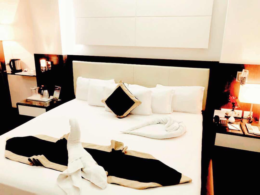 Luxury Room - Photo 24