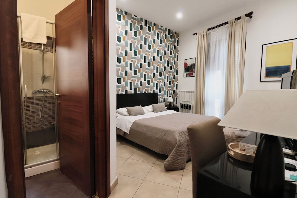 Deluxe Double Room, 1 Double Bed photo 3