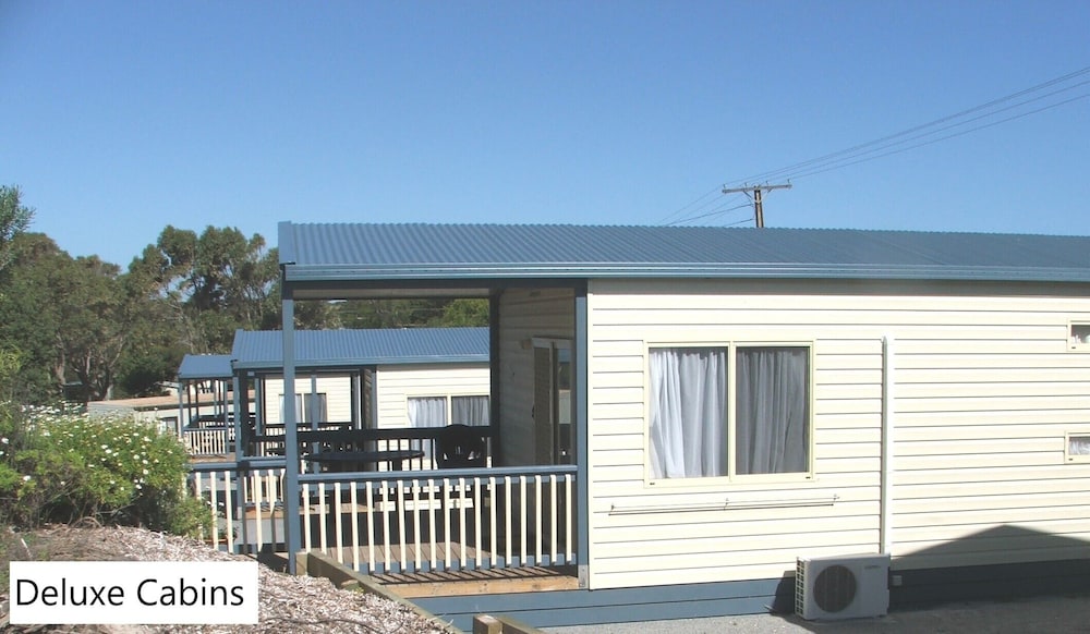 Deluxe Cabin photo 2