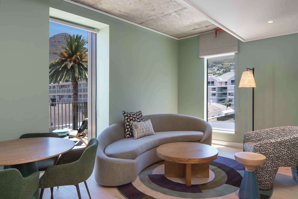 Premium Suite, 1 King Bed, Bay View