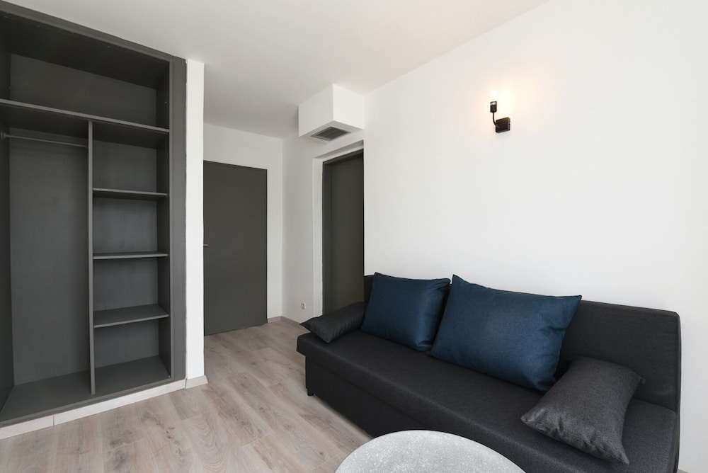 Family Apartment photo 3