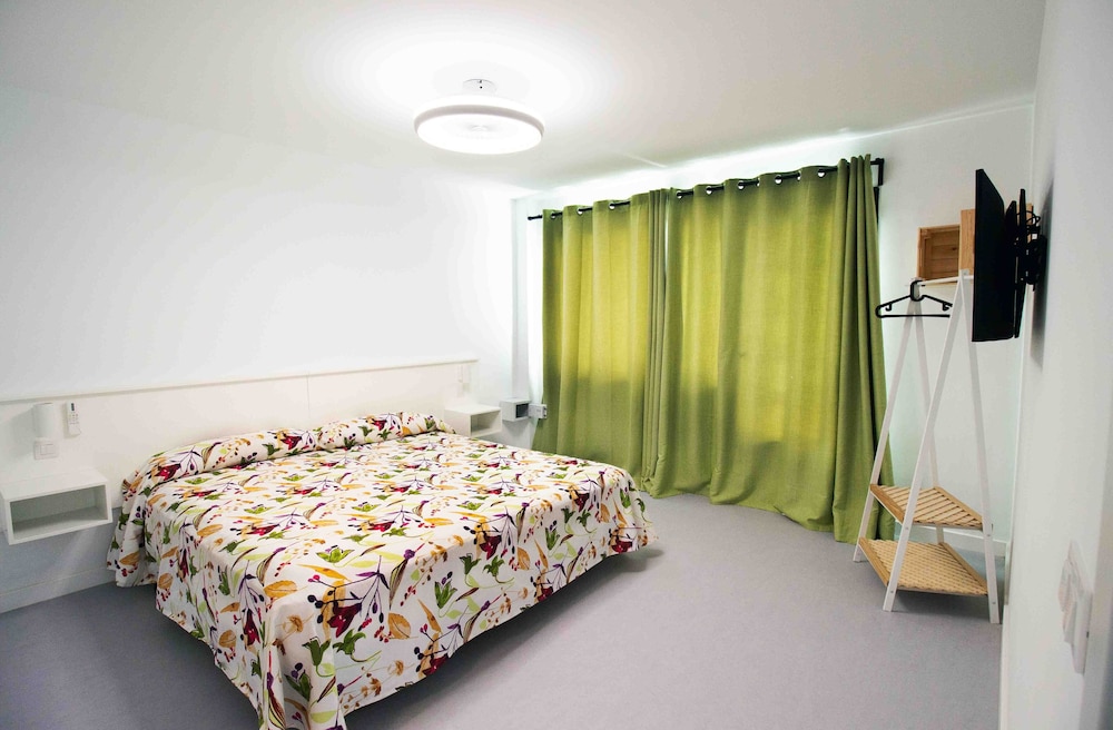 Comfort Apartment, 2 Bedrooms, Terrace photo 3