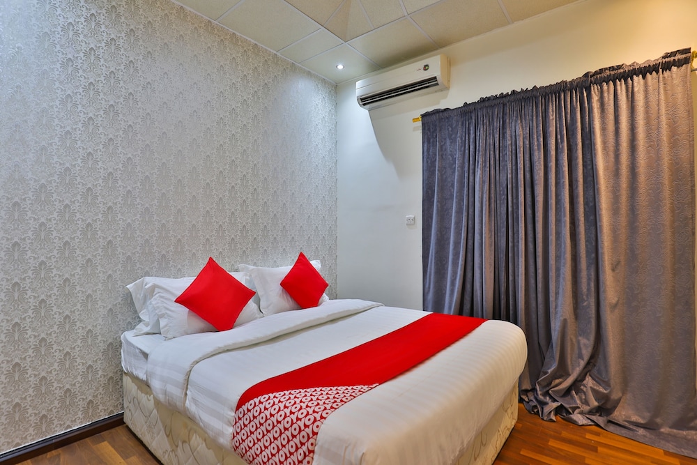 Deluxe Apartment, 3 Bedrooms photo 2