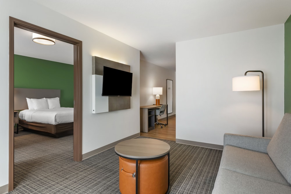 Business Suite, Multiple Beds, Non Smoking - Photo 4