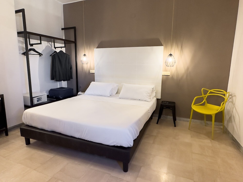 Standard Room, Multiple Beds photo 1