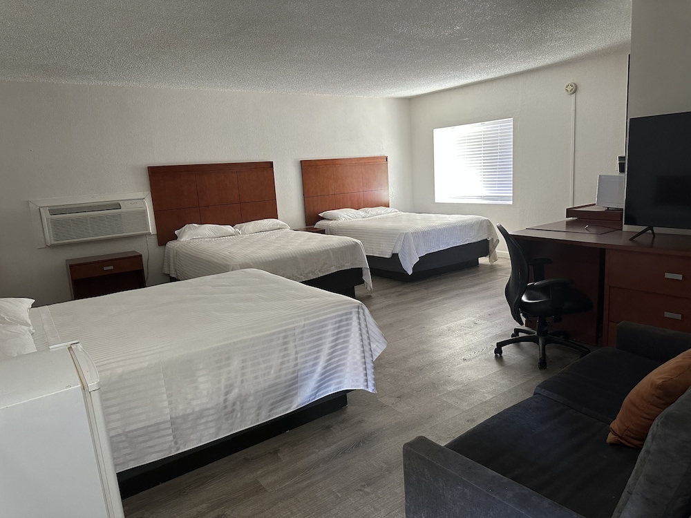 Studio Suite, Multiple Beds, Non Smoking - Photo 2