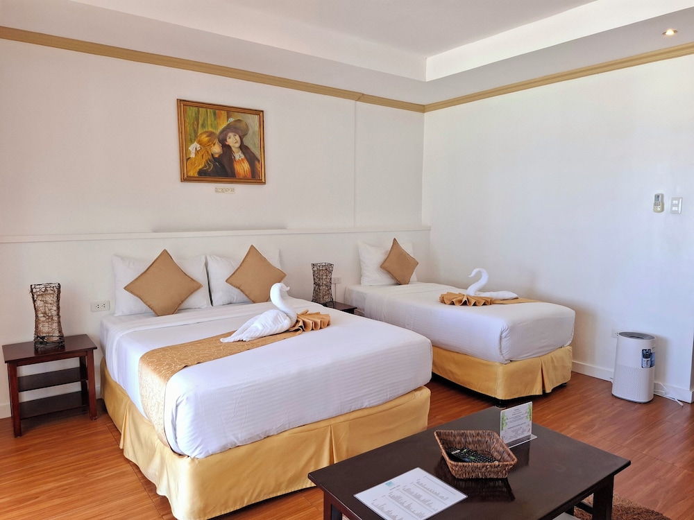 Suite with Veranda & Sea View (1QB, 1SB) photo 2