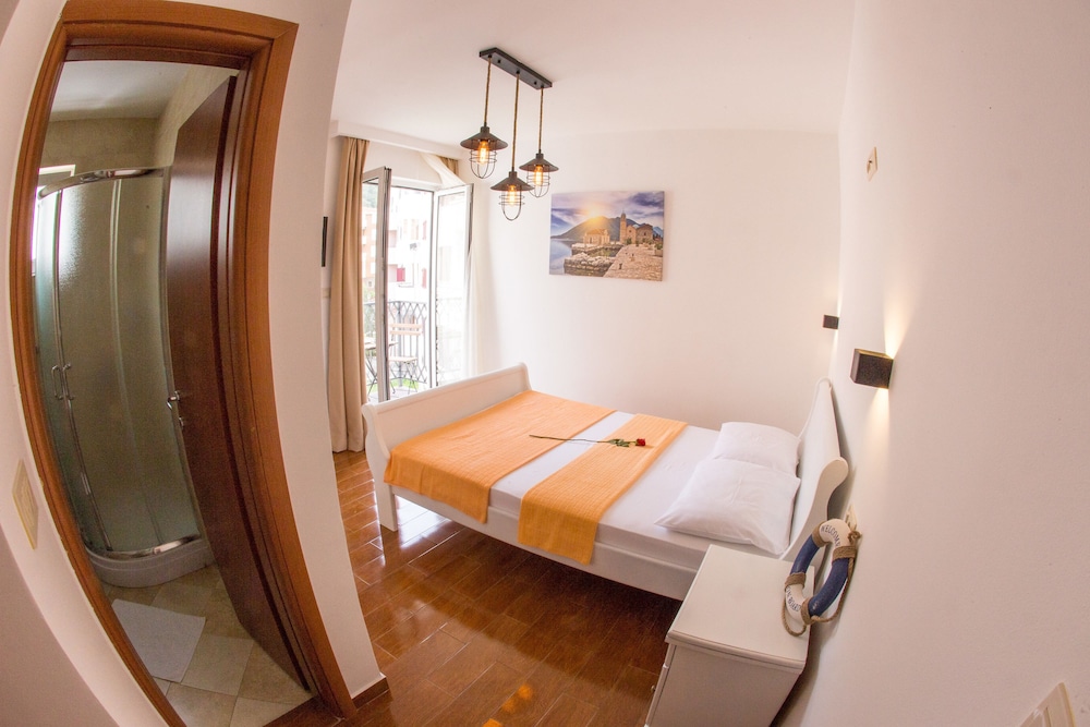 Romantic Double Room, 1 King Bed, Balcony