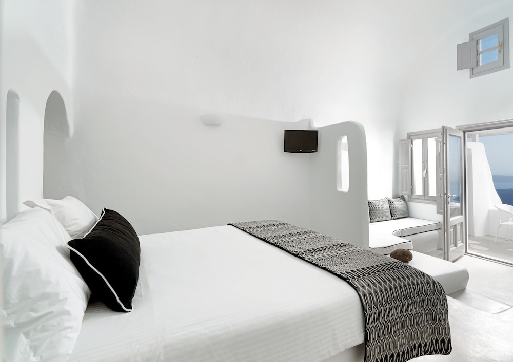 Superior Suite - Photo 3